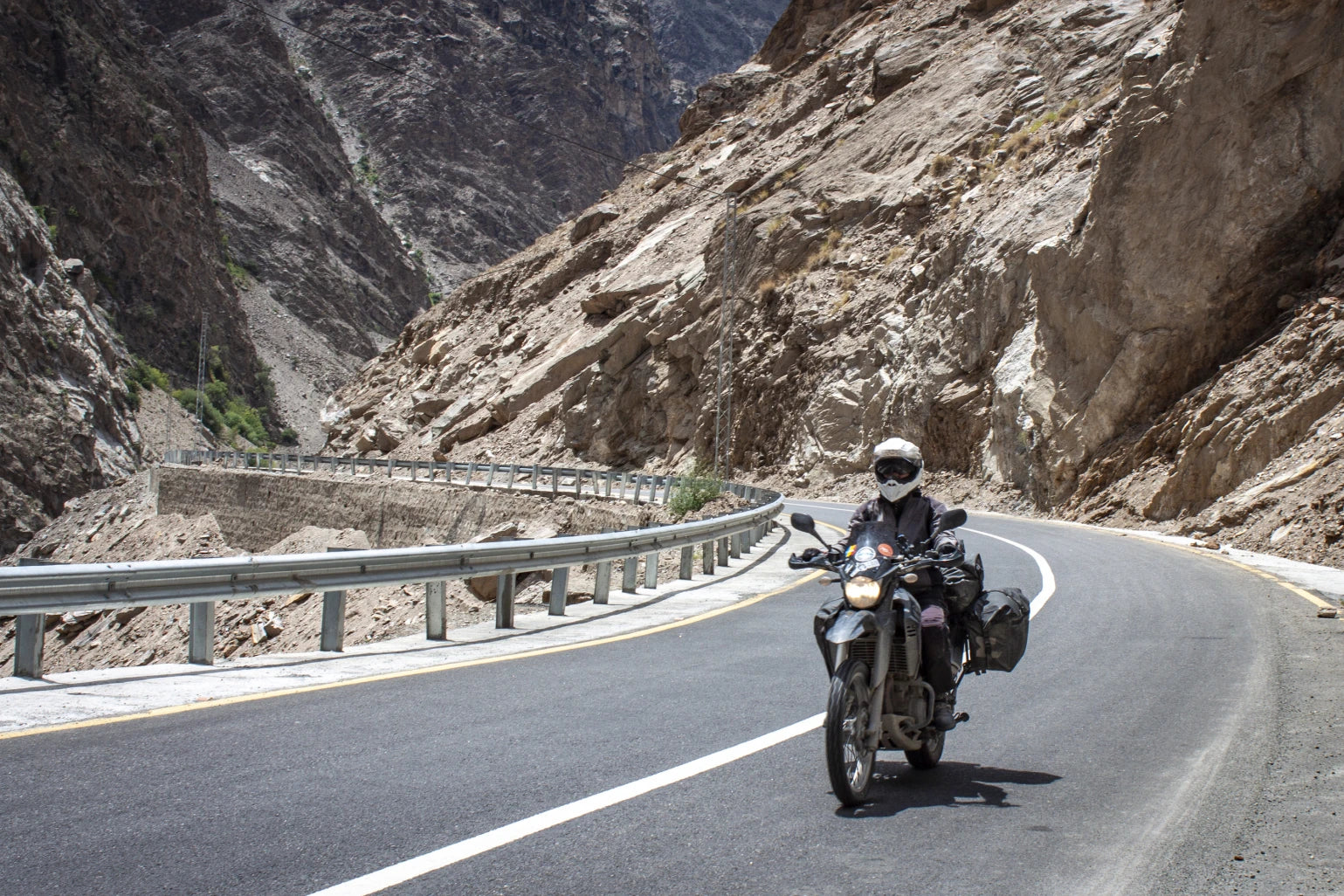 Denisa Andronache - Kulturide East Adventure