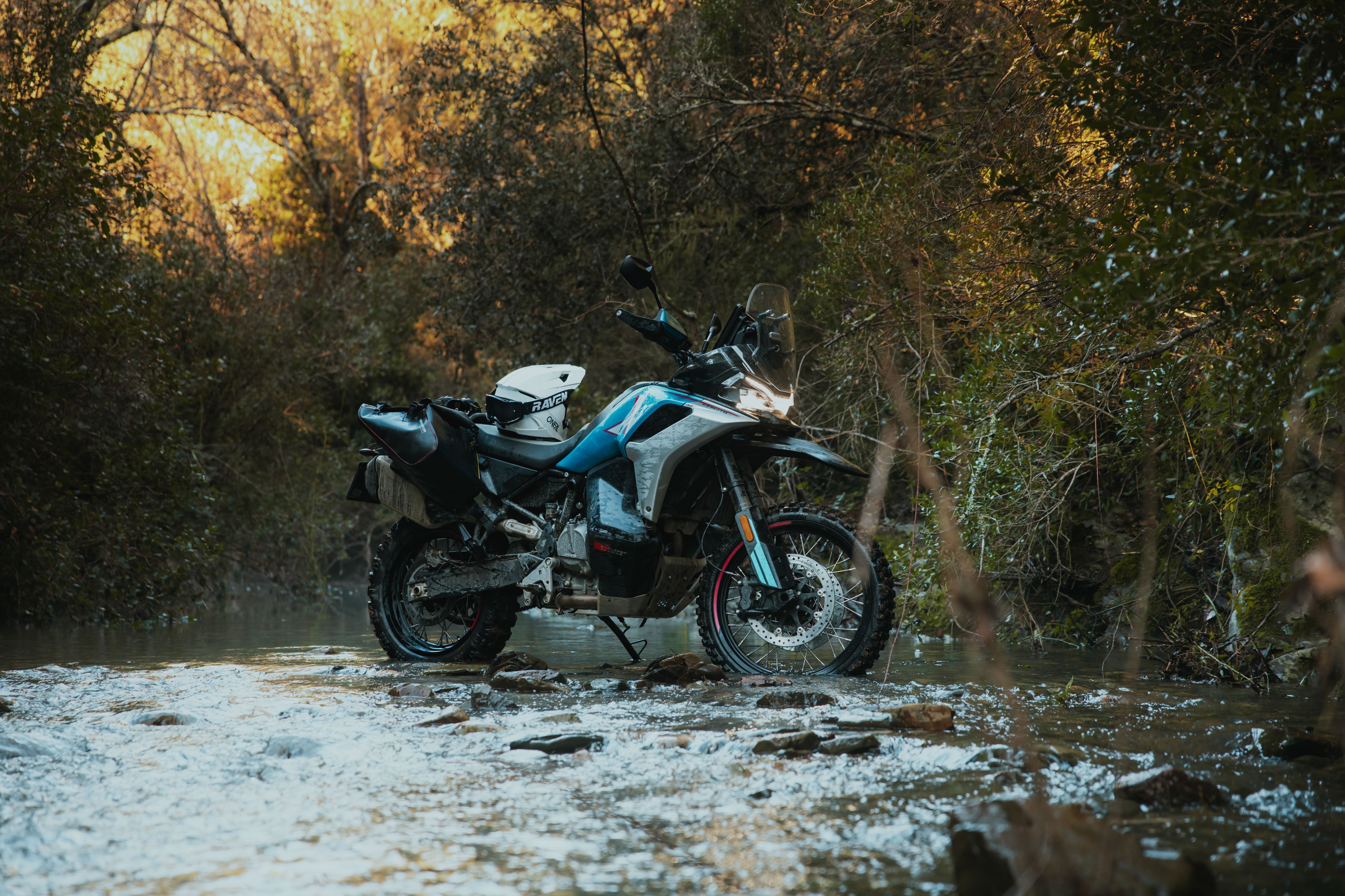 Waterproof soft motorcycle panniers Enduristan